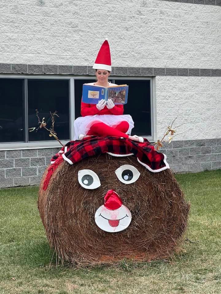 Happy Holidays!                    ❤️Twinkle McFluff <a href="/TewksburySchool/">Tewksbury Township School District</a>