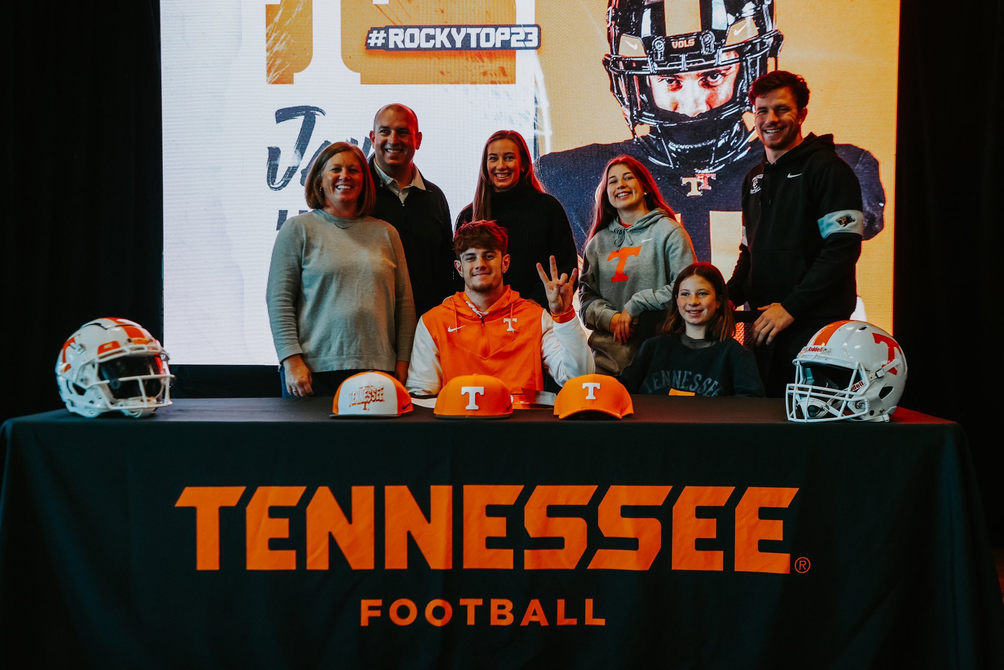 Jack Luttrell (JackLuttrell) / Twitter