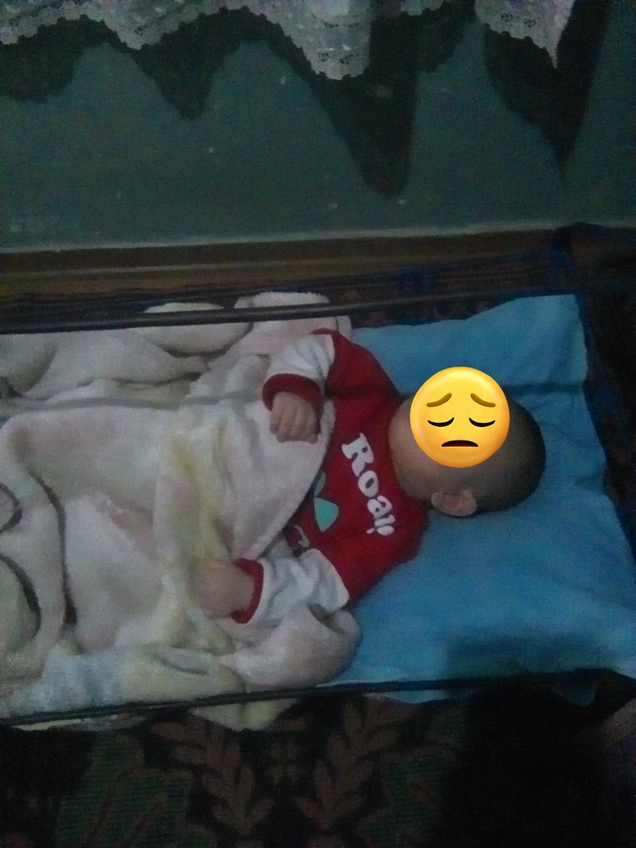 asyabebek7's tweet photo. # Allah için yalvarıyorum kurmanïnız olayım Allah için çocuklarım aç evde yiycek birşeyim yok bez süt mama gıda ihtiyaçım var ev kiramı veremedim evsahbim evden cık diyor lütfen kiramı vermeme yardım edin Allah aşkına yavrularım çocuklar aç ağlıyorlar paylaşın 🕋🕋🕋🕋🕋🕋🕋🕋🕋 https://t.co/uTGVoxRBjJ