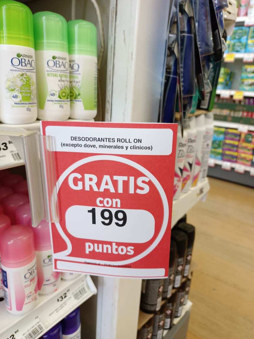 macahec's tweet photo. @Profeco una vez más @TiendaSoriana y su publicidad engañosa o sus empleados #malcapacitados. Hago la compra de estos dos desodorantes quiero pagar con puntos tal y como dice la promo y la cajera de famarcia me dice: "son $66 pesos y a mi no me sale la promoción de los puntos..." https://t.co/fsHPUP8vsH