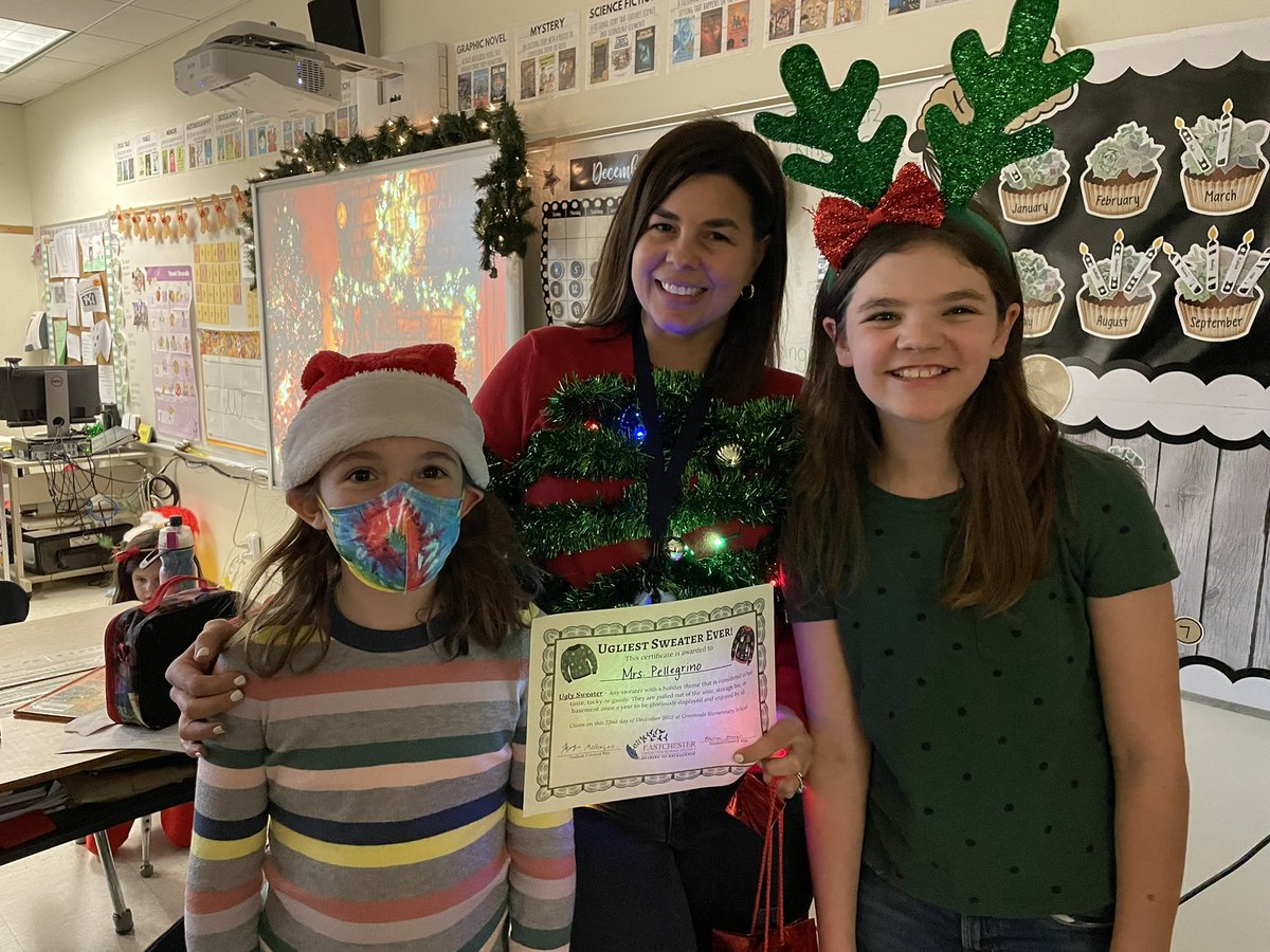greenvale_ap's tweet photo. Student Council awarded the winner of ugly sweater day! Congrats Mrs. Pellegrino! https://t.co/ciLG3pbk9x