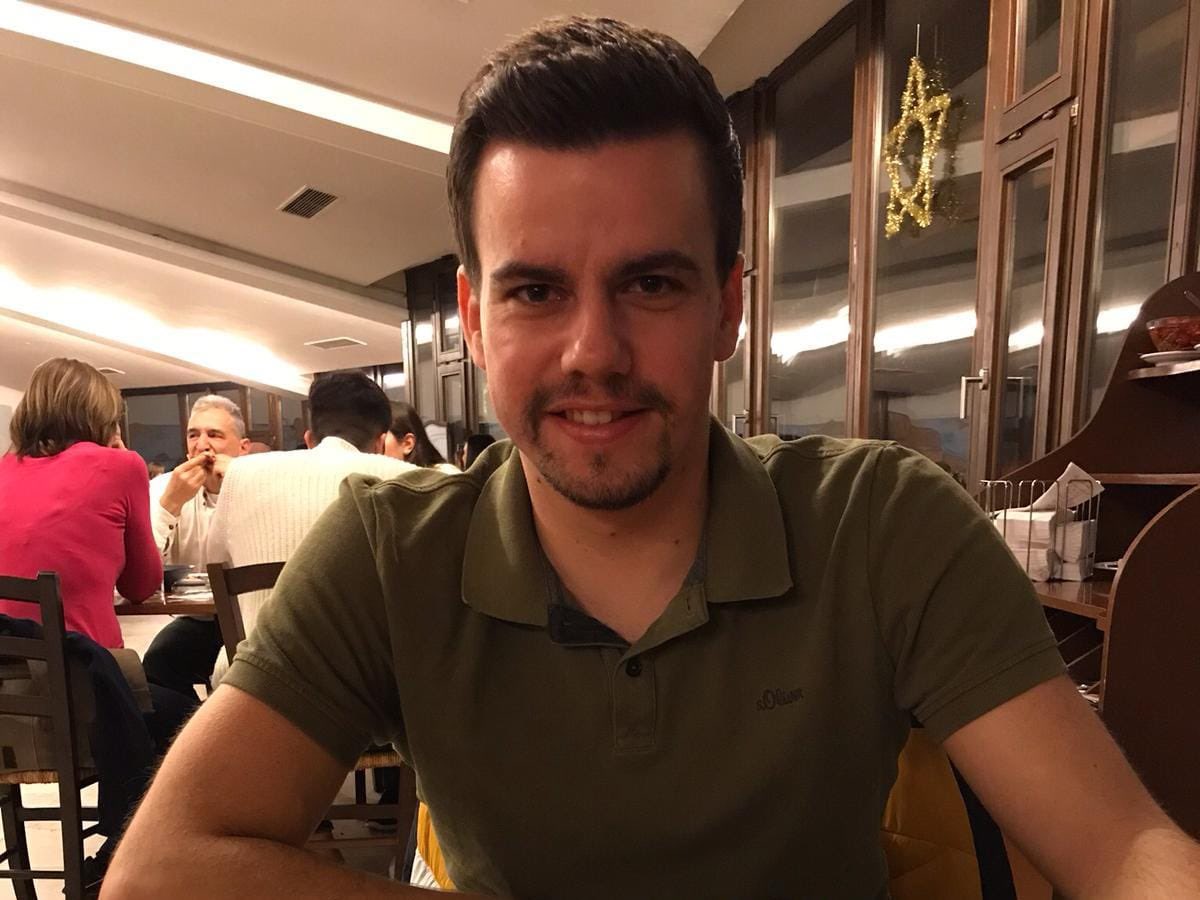 Gestern haben wir nach Jannik gefragt. Auch er streamt regelmäßig und wer auf einzigartige Interpretationen von Songs steht sollte unbedingt mal rein schauen: m.twitch.tv/btsmckennie190…
