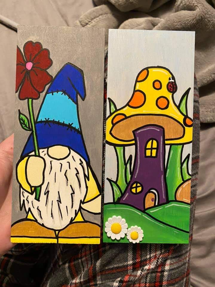 EnchantTrazz's tweet photo. Thought I would share that I am not always doing #digitalart . These were hand sketched and painted on wood! Every Gnome NEEDS a mushroom House! #art #artontwitter #sketchart #painting #whimsical #gnome #mushroomhouse #twitch #smallstreamer https://t.co/lPvulDEeoS