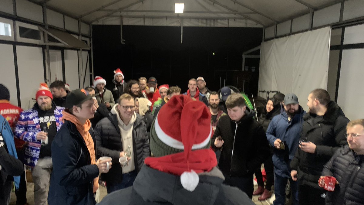 Abschlussabend der Greifs 🏈
#badenergreifs #greifs #football #americanfootball #karlsruhe #glühwein #party