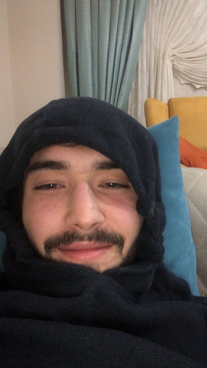 Kısa saç/orta saç/uzun saç/başörtülü saç

Bende kişilik bozukluğu var galiba