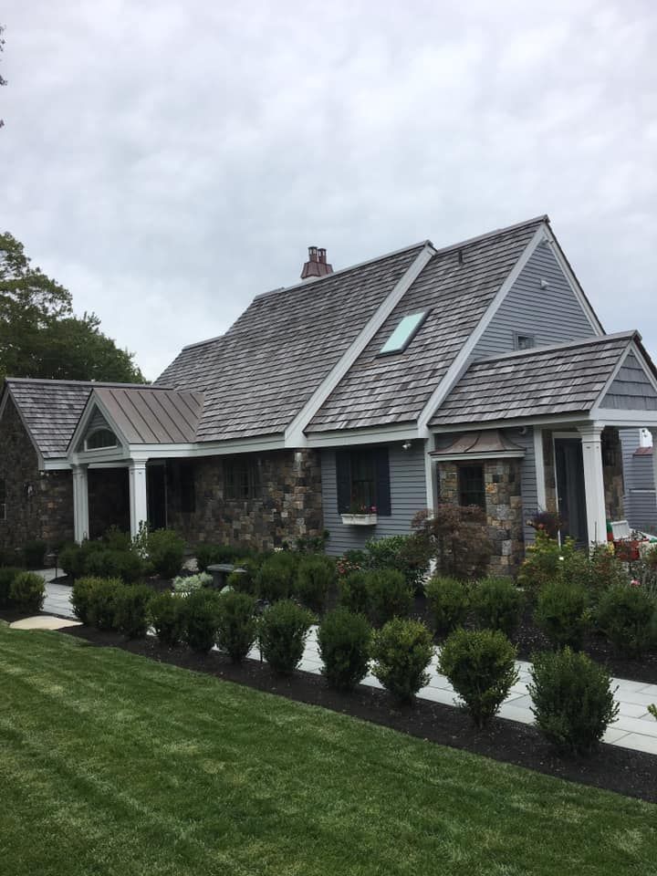 Panorama CX Ceramic window film absorbs solar heat, without compromising your view or the exterior look of your windows. Open the curtains.

Learn more from your local Solar Gard Panorama installer: solargard.com/panorama

📸: Sunmasters, Portland, ME