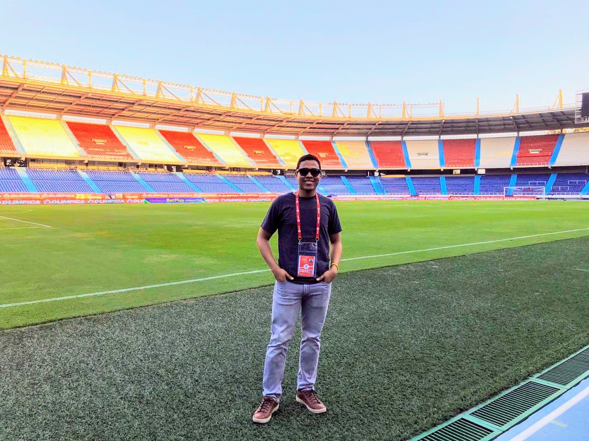 Jrcastillof9's tweet photo. 🙋🏻‍♂️ 𝗕𝗨𝗦𝗖𝗢 𝗧𝗥𝗔𝗕𝗔𝗝𝗢

Hola, gente. Soy comunicador social - periodista deportivo en calidad de "egresado no graduado" de la Universidad de Cartagena. Tengo 26 años. Me apasiona el fútbol y sus historias, la entrevista y el mundo del podcast. Acá, te cuento más. 👇🏼 https://t.co/IgLouDWLtv