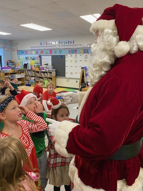 ChenangoForksSD's tweet photo. Santa Claus visited some of our students at CFE today! (We think all of them made the 'nice list' this year!) https://t.co/Wv2d6WCCDn