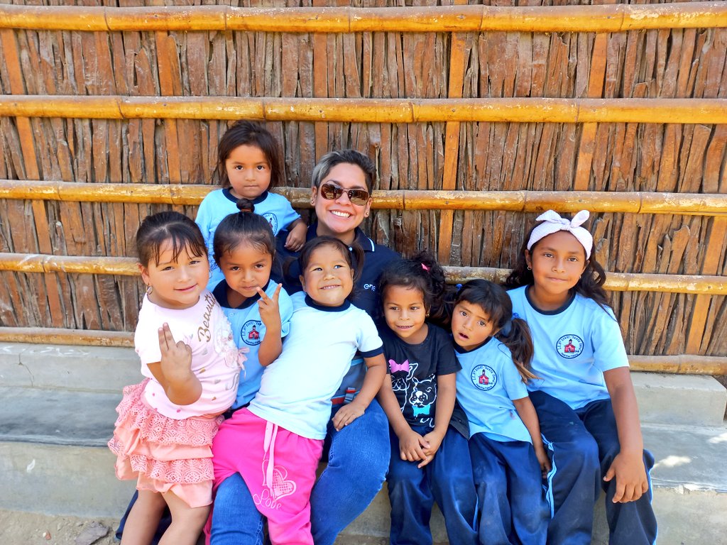 ¡Nos vamos de vacaciones!… 
Y bien merecidas niños hermosos, feliz porque este año fue muy provechoso:ganaron premios como institución, adquirieron más conocimientos en el colegio y, sobre todo, se encuentran bien de salud.¡Nos vemos en marzo con la misma energía de siempre!❤🤗
