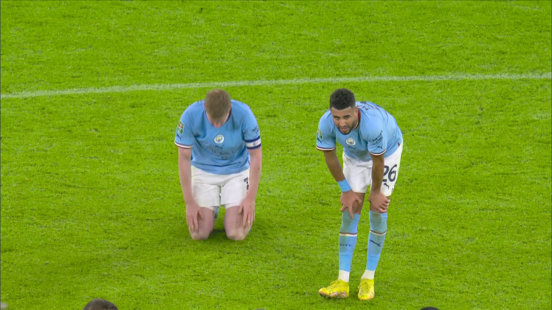 football-daily-on-twitter-de-bruyne-mahrez-look-very-tired-at-full