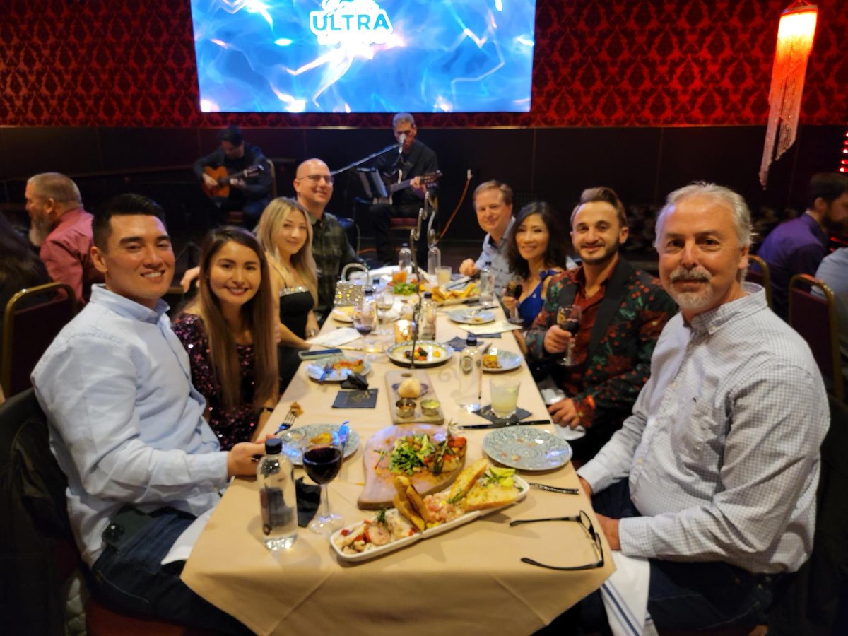 Capture3D's tweet photo. Meanwhile, in California... 🌴🎅
We brought together our local teams from the CAPTURE 3D and ZEISS offices in Orange County for holiday fun and food on a warm winter evening. 

#HappyHolidays #CAPTURE3D #OfficeParty #California #californiastyle #oclife #oclifestyle #ocliving https://t.co/ynexSya00x