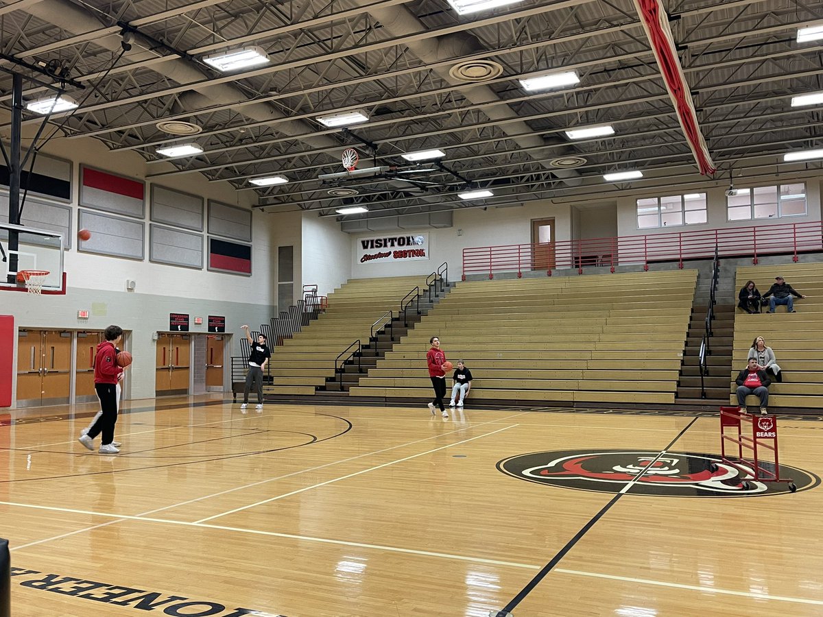 JeffKerrPHL's tweet photo. Looking to rebound from our first loss of the year. 

Big PAC crossover game vs. Phoenixville tonight. 

Seeking to go to 6-1. https://t.co/dxveNPWjmD