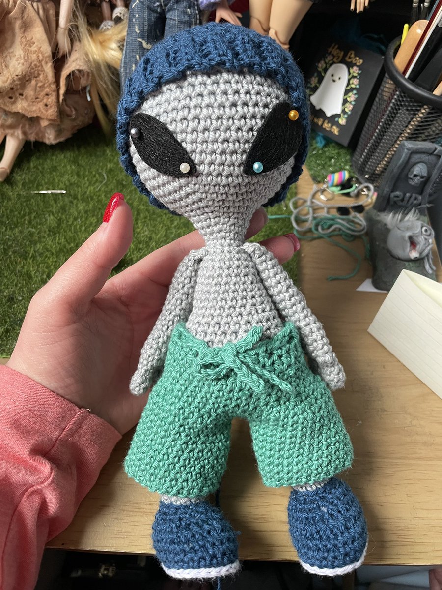 Just a few more tweaks and this boy alien will be ready! Excited to launch this pattern, he has a few variations that his big sister Martia doesn’t have. #Amigurumi #MHHSBD #crochet #crochetpattern #yarn #amigurumipattern
