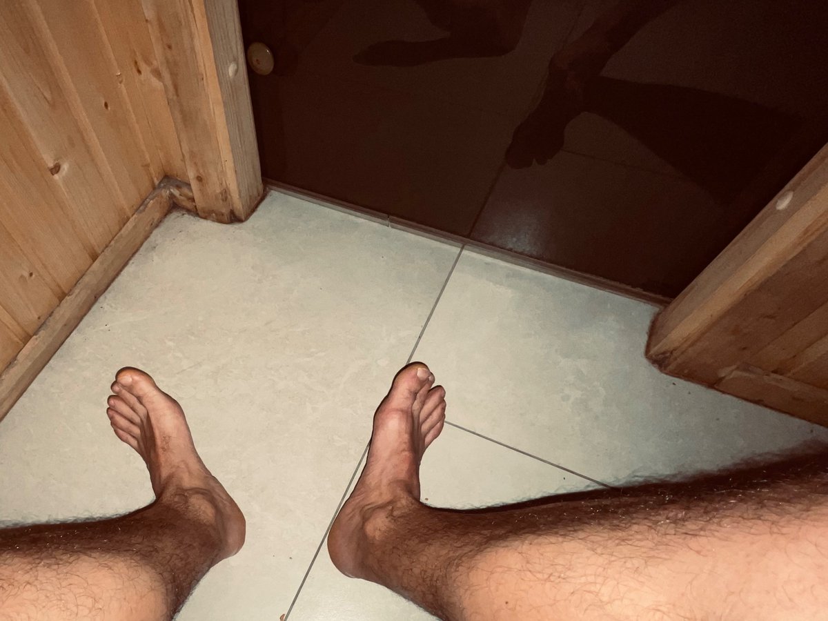 DimitriiKing's tweet photo. #findom #bdsm #feet #master #maledom  #findoms #footfetishnation #cashmaster #footfetish #findomking #findomworship #paypigs #financialdomination #fetish #feetworship #dominant #feetpics #topmaster #toespics
#humiliation #alphacouples https://t.co/ro1iMRu6bS