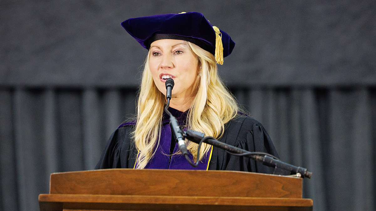 EastCarolina's tweet photo. #TBT: We had a blast last week with #ARRRGH #ECU22 grads! 🎉

Check out the photos you might have missed from last week's commencement ceremony 🎓

Photo gallery ➡️ https://t.co/ryCeYcpap3 https://t.co/7Yg3jOzwHS