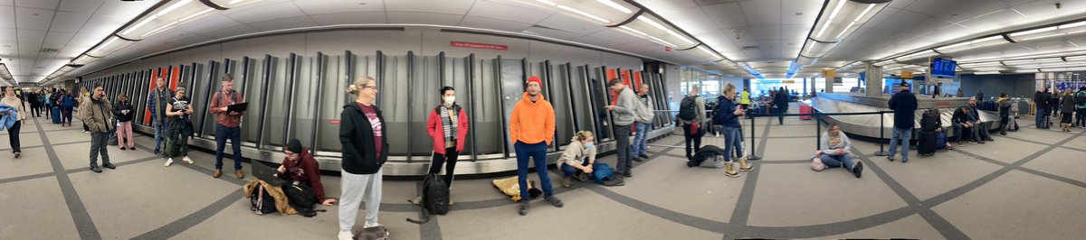 AnnaHewson1's tweet photo. Flight/trip cancelled 😞 but still at airport 4 hrs later waiting to find out how to claim checked bags @SouthwestAir if we never make it to destination how will we ever be reunited with our bags? Just go home and forget about them? @DENAirport https://t.co/AFZAdz7zwe
