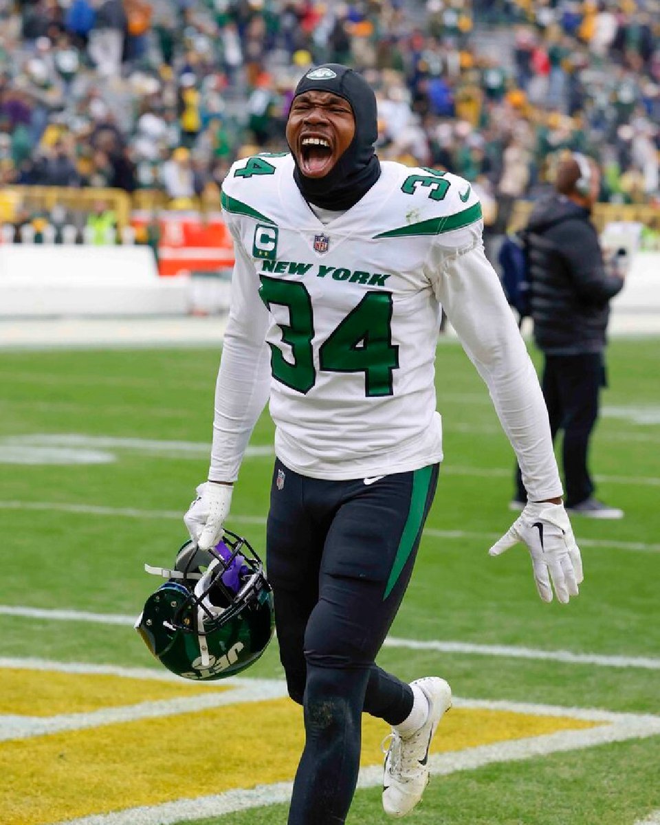 Illinois Football (@illinifootball) on Twitter photo Heading to the 𝐏𝐫𝐨 𝐁𝐨𝐰𝐥.
Congrats to <a href="/jhardee_19/">Justin Hardee Sr.</a> on accepting his spot to his first #ProBowl!
#Illini // #HTTO // #famILLy Heading to the 𝐏𝐫𝐨 𝐁𝐨𝐰𝐥.
Congrats to <a href="/jhardee_19/">Justin Hardee Sr.</a> on accepting his spot to his first #ProBowl!
#Illini // #HTTO // #famILLy