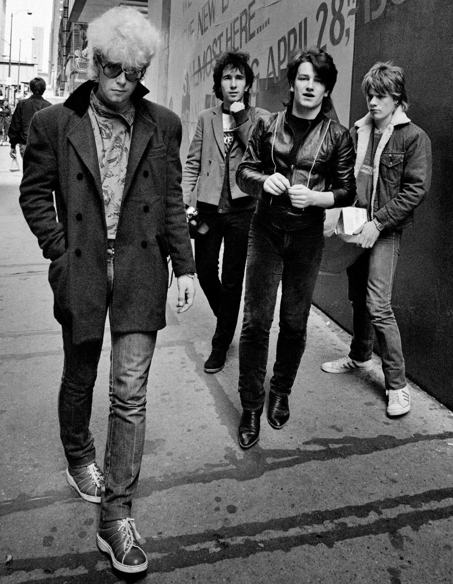 cc_paige's tweet photo. @ThatEricAlper @madfl3a #ChicagoLovesU2 🌬️ 🌆💚🤍🧡🍀✨#HappythankU2moreplease @U2
#U2 #U2tribe #U2fam 💫💫💫💫 https://t.co/Y0m1m0u9CV