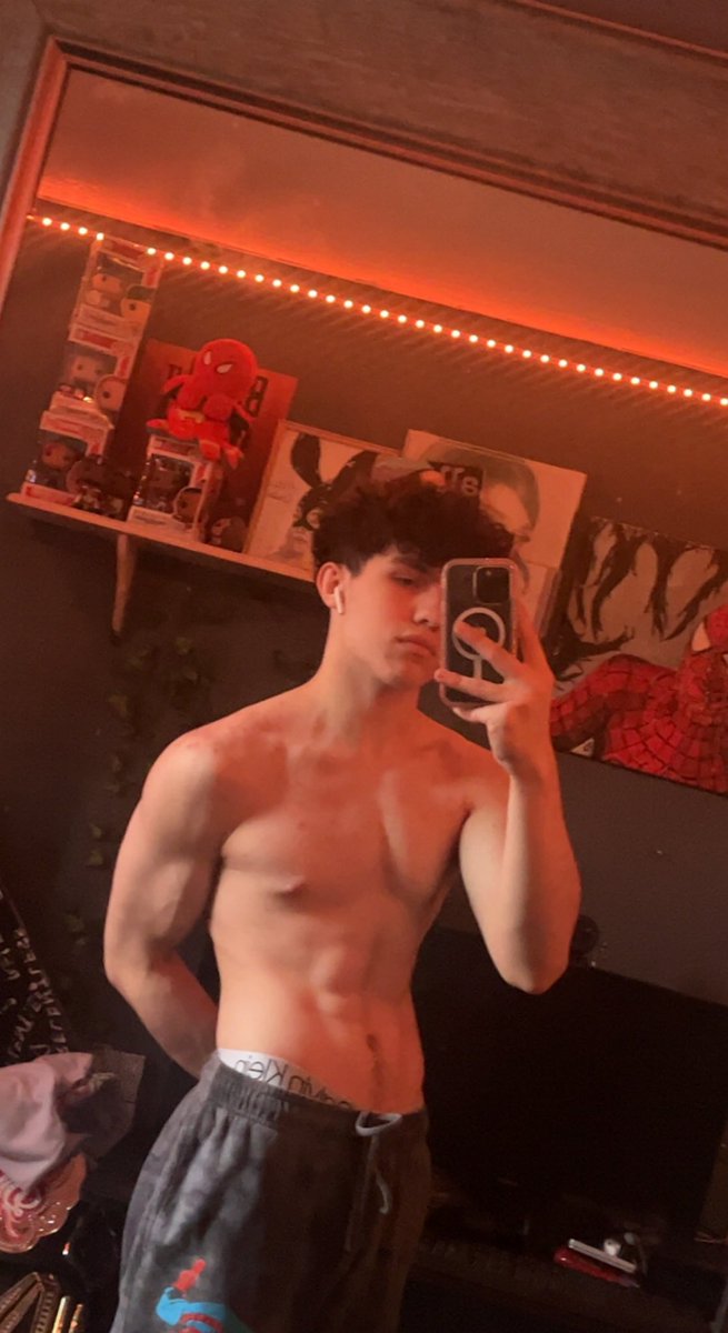 Squaredjosh on Twitter: "I look very good here"