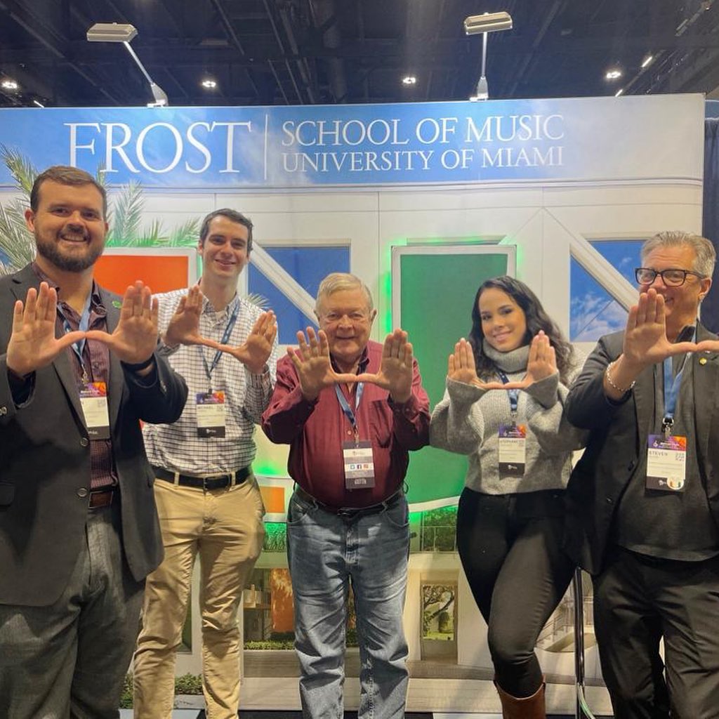 frostschoolum's tweet image. We've thoroughly enjoyed our week at @midwestclinic Chicago! Our visit to this esteemed annual conference featured a #FSOM exhibit, performances &amp;amp; compositions by our students, &amp;amp; guest appearances by our renowned faculty. 🙌

We thank #TheMidwestClinic as always for your support.