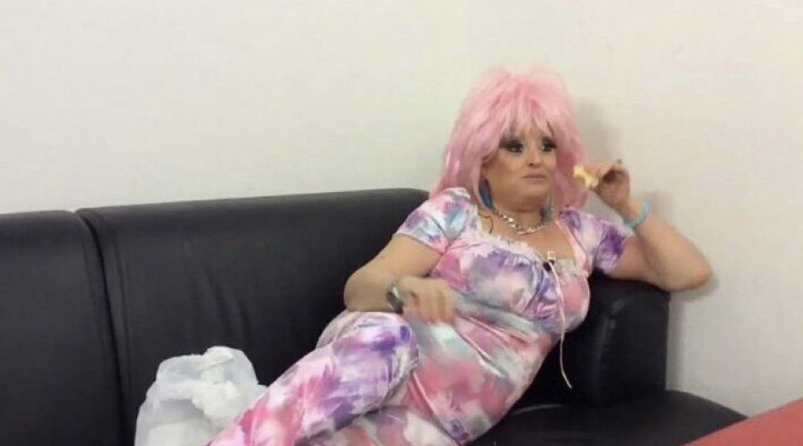 sergio_blxnco's tweet photo. España viendo como Laura quería irse con Mario y el ha decidido irse solo 
#LaIslaDeLasTentaciones14 https://t.co/UeGM9K1e4Y