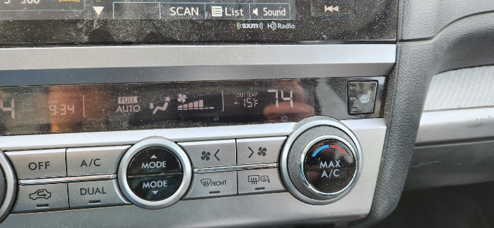 coloradowebman's tweet photo. Just a little cold outside. -15, no big deal https://t.co/MiJC6RWPVH
