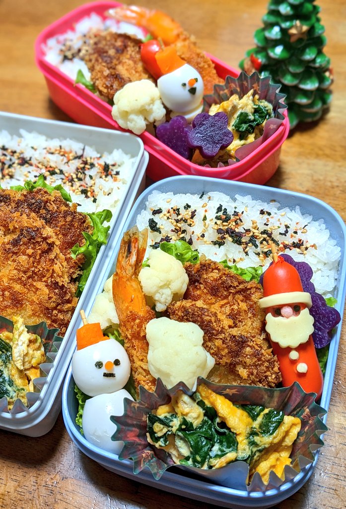 おはようございます❄今日は『必死で作ったクリスマスっぽいお弁当🎄』です☺️  が、雪積もって息子以外お仕事お休みになりました_:(    _ ́ཫ`):_
大雪に気をつけて過ごしましょうね…🐻‍❄️🎄❄️️🤍#お弁当 #お弁当記録