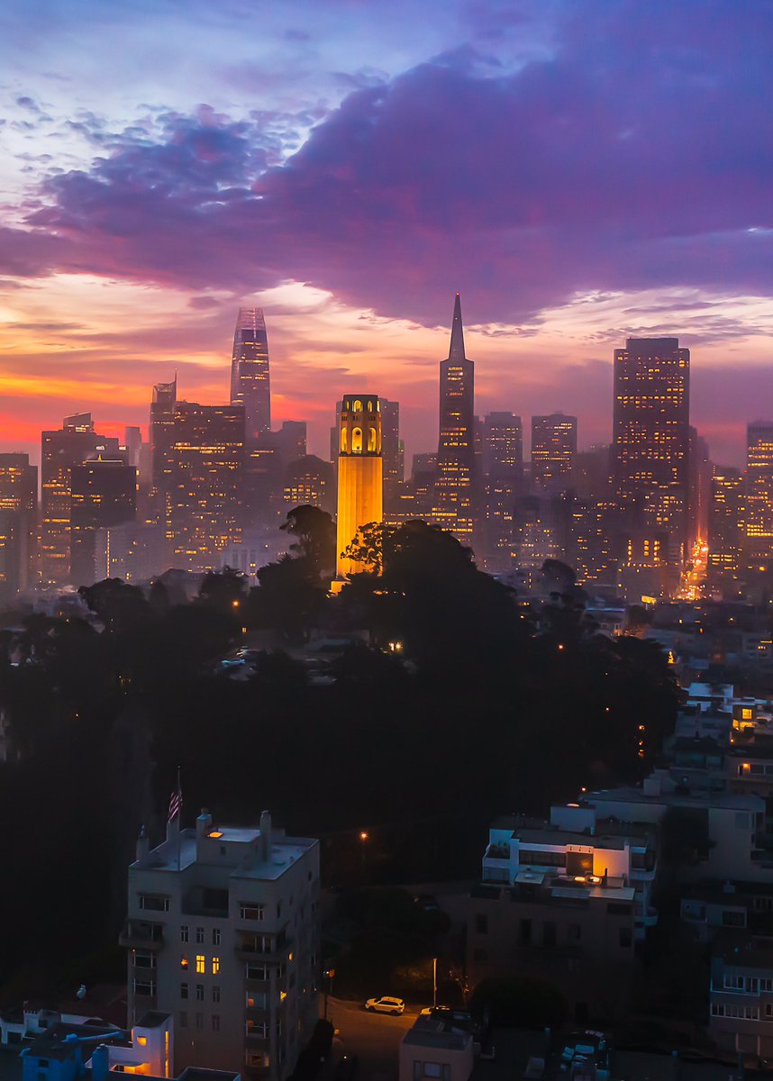 Purple Haze. 
•
#streetsofsf #mysanfrancisco #bay_shooters #sfpulse #moody_tones #nowrongwaysf #leagueoflenses #urbanandstreet #visualambassadors #sanfranciscoworld #wildbayarea #agameoftones #eclectic_shotz #visitcalifornia #alwayssf #rawurbanshots #shotzdelight #kenektone