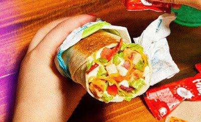 TBAlerts's tweet photo. New Test Items

3 new $2 Burritos testing in Charlotte, NC

Chicken Poblano:
chicken, Fiesta strips, poblano sauce, lettuce, chedder, tomatos

Chicken Enchilada:
chicken, rice, red sauce, 3 cheese, sour cream

Cheesy Chipotle Chicken:
Chicken, rice, Chipotle, 3 cheese, sour cream https://t.co/lGAAGeCIfG
