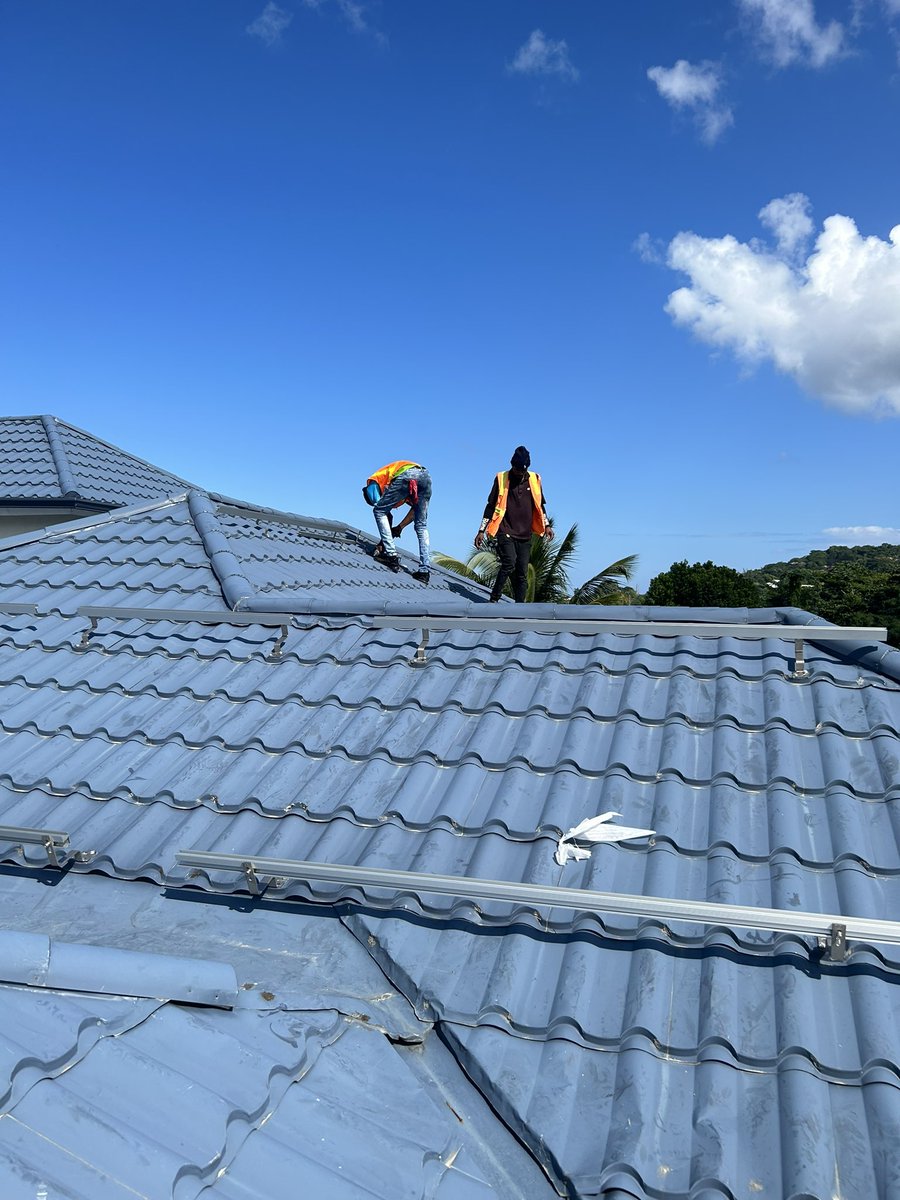 nathanielpeat's tweet photo. Finally got our @GeNNex_ solar out of the port and started installation in Jamaica 🇯🇲 25KW system going up to take one of our clients completely off JPS @GennexCarib @GeNNex_ has reached properly #renewablepower #solar #runonsun https://t.co/SfR6SyRURi