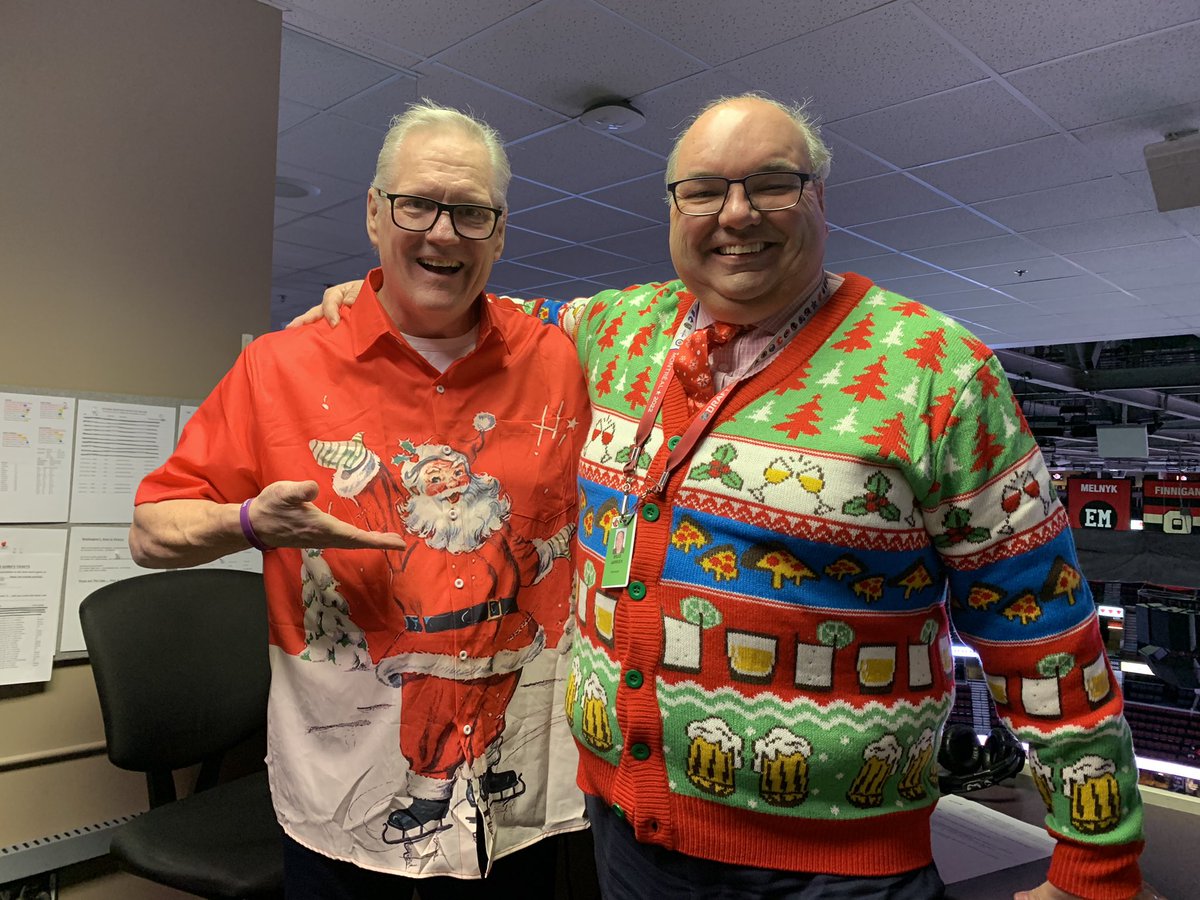 SunGarrioch's tweet photo. My good friend @PxPOttawa and I are in the holiday spirit #Sens 🎄🎅🔥 https://t.co/qQ1w18RzIl