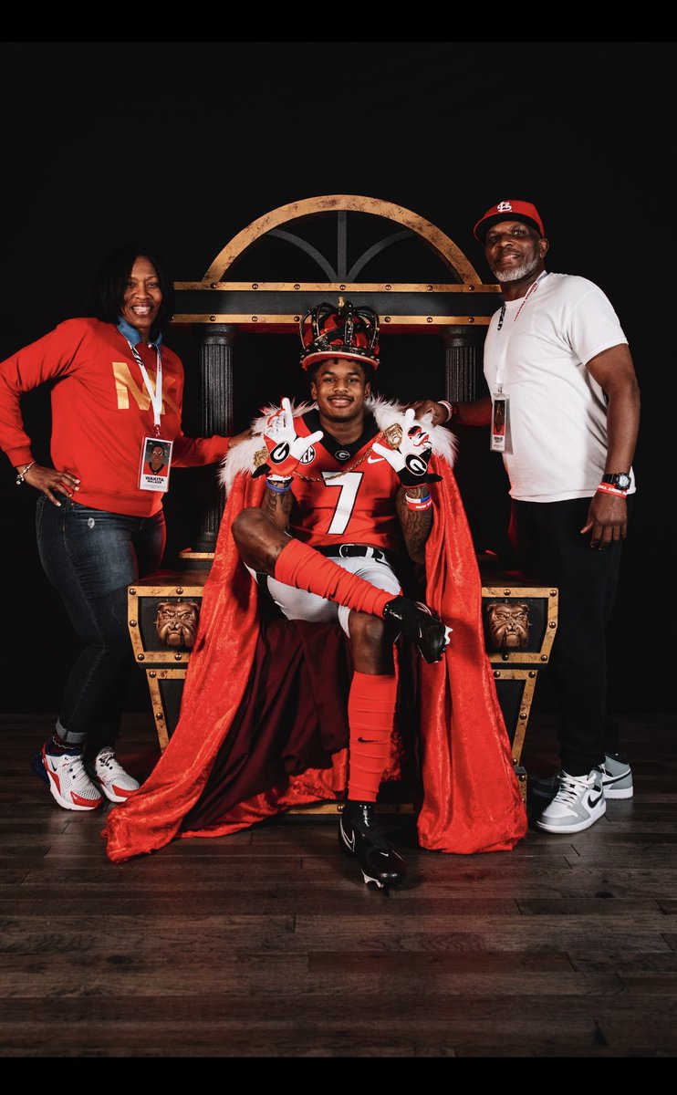 Dominic Lovett (@dominiclovett2) on Twitter photo Go Dawgs🐶🩸 I’m committed, Home Sweet Home <a href="/KirbySmartUGA/">Coach Kirby Smart</a> <a href="/CoachBmac_/">Bryan McClendon</a> <a href="/CoachKPerk/">Kyle Perkins</a> <a href="/Juakita1/">Lovett’sMom</a> <a href="/1CoachCoop/">David Cooper</a> <a href="/DarrenSunkett/">Coach Sunk</a> Go Dawgs🐶🩸 I’m committed, Home Sweet Home <a href="/KirbySmartUGA/">Coach Kirby Smart</a> <a href="/CoachBmac_/">Bryan McClendon</a> <a href="/CoachKPerk/">Kyle Perkins</a> <a href="/Juakita1/">Lovett’sMom</a> <a href="/1CoachCoop/">David Cooper</a> <a href="/DarrenSunkett/">Coach Sunk</a>