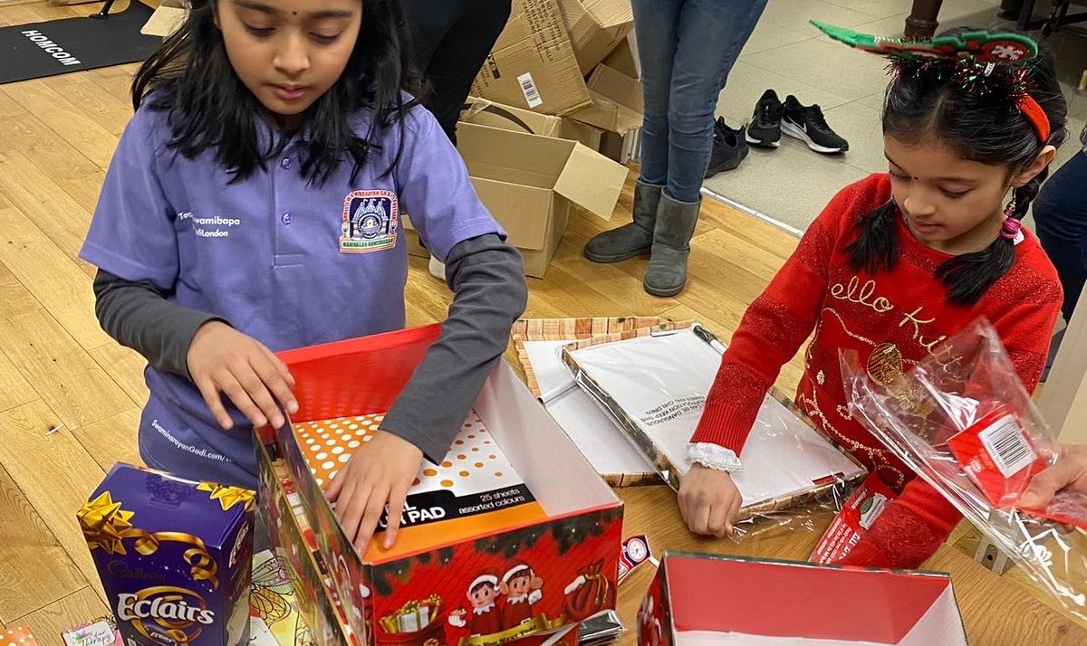 SGadiLondon's tweet photo. #KingsburyMandir donates festive gifts packed by children from #Swamibapa Gujarati School to Children at @NorthwickParkHospital

#AcharyaSwamijiMaharaj 
#SocietyBeforeSelf https://t.co/gwkV8Rok3B