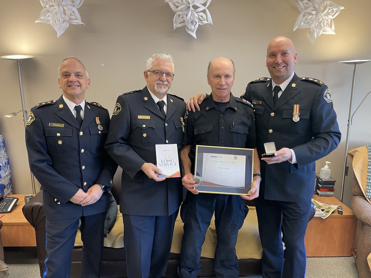 It was such a honour today to present my former partner Al Hesketh with his 35 year Long Service Award. I consider Al to be one of the best partners in my career, an iron man who was always there for his patients and a good friend. ⁦<a href="/BC_EHS/">BC Emergency Health Services</a>⁩