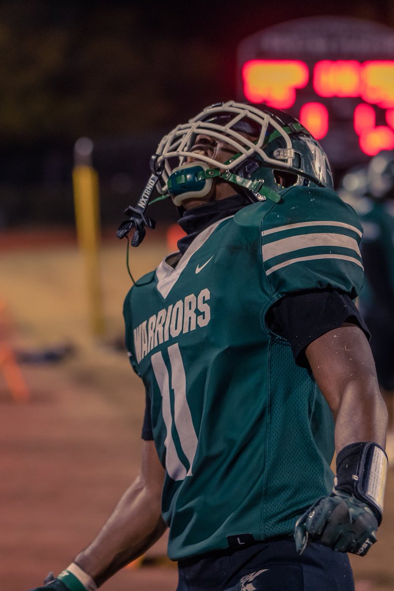 JeffSuper5's tweet photo. Congratulations to @KamronJ05 for being named 3rd-Team All-Tidewater RB! 1600+ rushing yards and 18 TDs. 1st Team All-PD and Region as well. @AthleticsKHS @KecoughtanHigh https://t.co/lDxIKwQAs9
