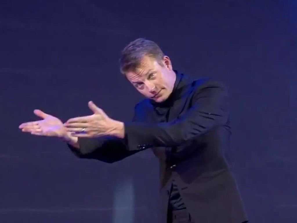 Maxtron's tweet image. Sir, that is a tomato knife.