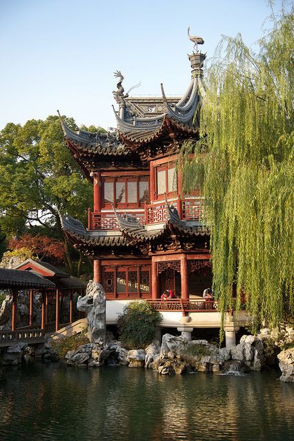 charlesadombaby's tweet photo. Próxima parada: De Beijing, la cuidad prohibida de china en Pekín, la capital. Sylver tenía muchas ganas de venir aquí. No le podía decir que no a sus preciosos ojos marrones. Me tienen hipnotizado, amo su mirada y sus expresiones cuando se emociona por los nuevos lugares. https://t.co/UPww5lwVRa