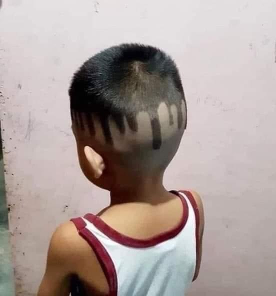 elxhemodel8's tweet photo. Niño promedio de Ecatepec se corta el cabello como michelada, dice que a ver si así su madrecita santa le da un beso. https://t.co/tuz9ck6BC9