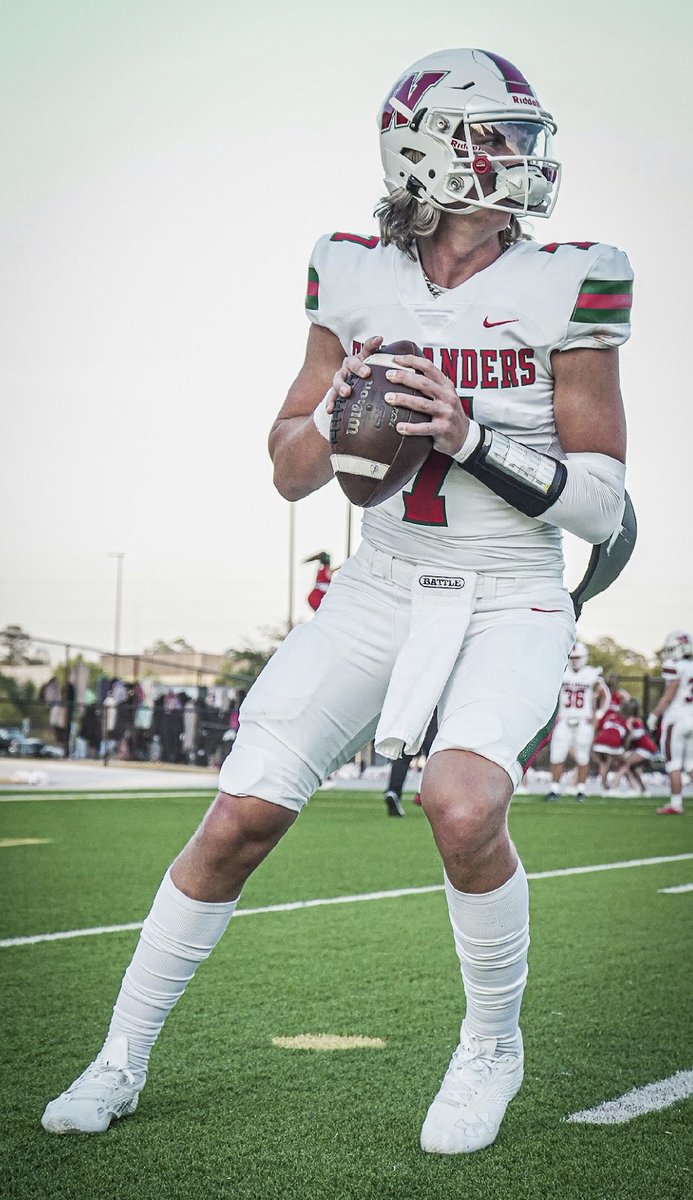 I will be committing on Christmas Eve❄️❄️ 
Where should I go???