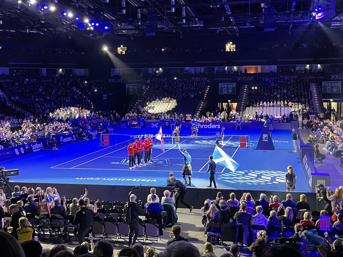 Great pre-Christmas jaunt to Aberdeen for the <a href="/BattleofTheBrit/">Schroders Battle of The Brits</a> tennis - mum and I even made it into the local paper! Congrats Team England!🏴󠁧󠁢󠁥󠁮󠁧󠁿🍾🏆🎾🏴󠁧󠁢󠁳󠁣󠁴󠁿