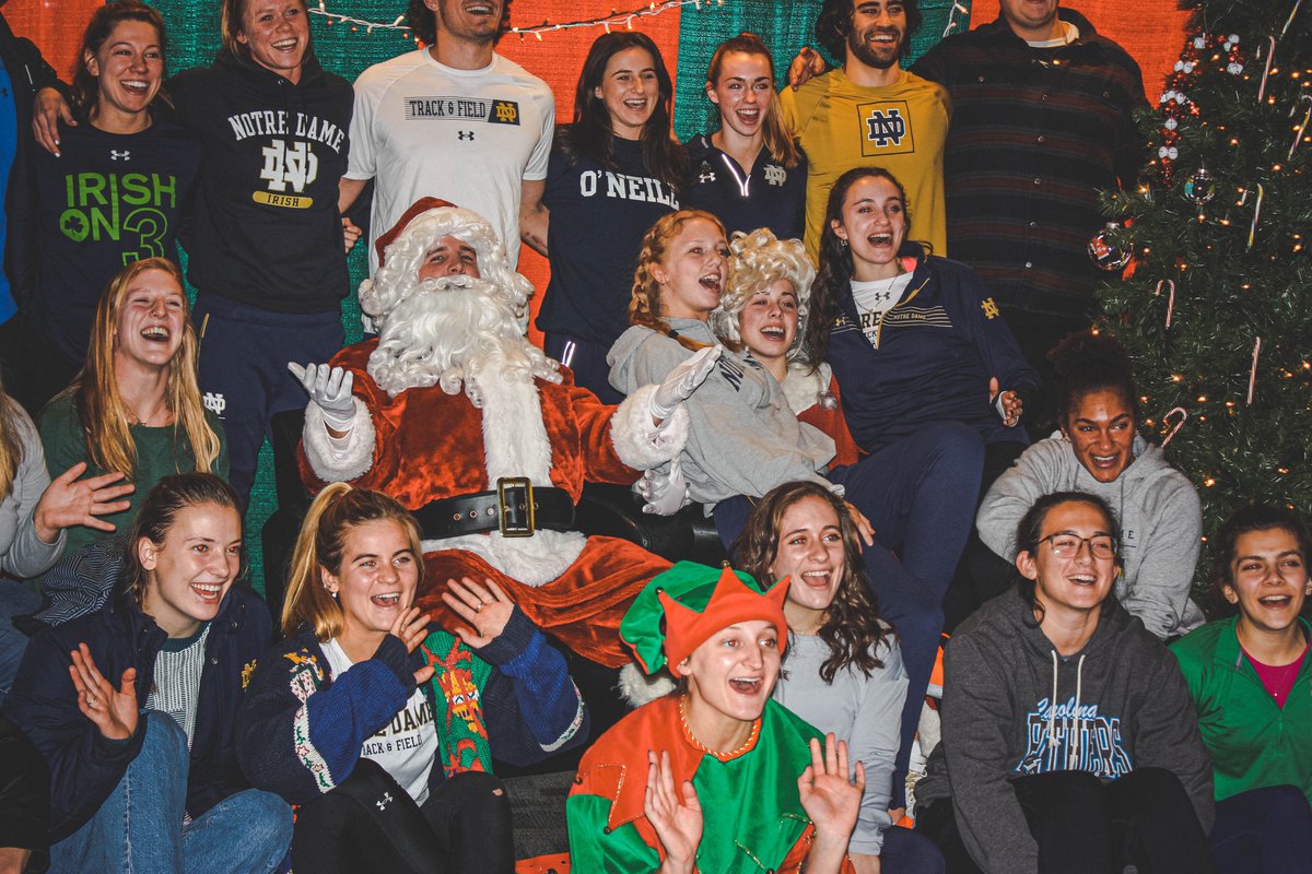 PediatricPepTlk's tweet photo. This past week we held the annual Christmas party where all 26 teams gathered to record Christmas greetings for their little teammates. Christmas Pep Talks are on their way to give the kids some Holiday inspiration and a smile!🎄🎅🏼
#smileaday #onesmileaday https://t.co/2auS60N2Z2
