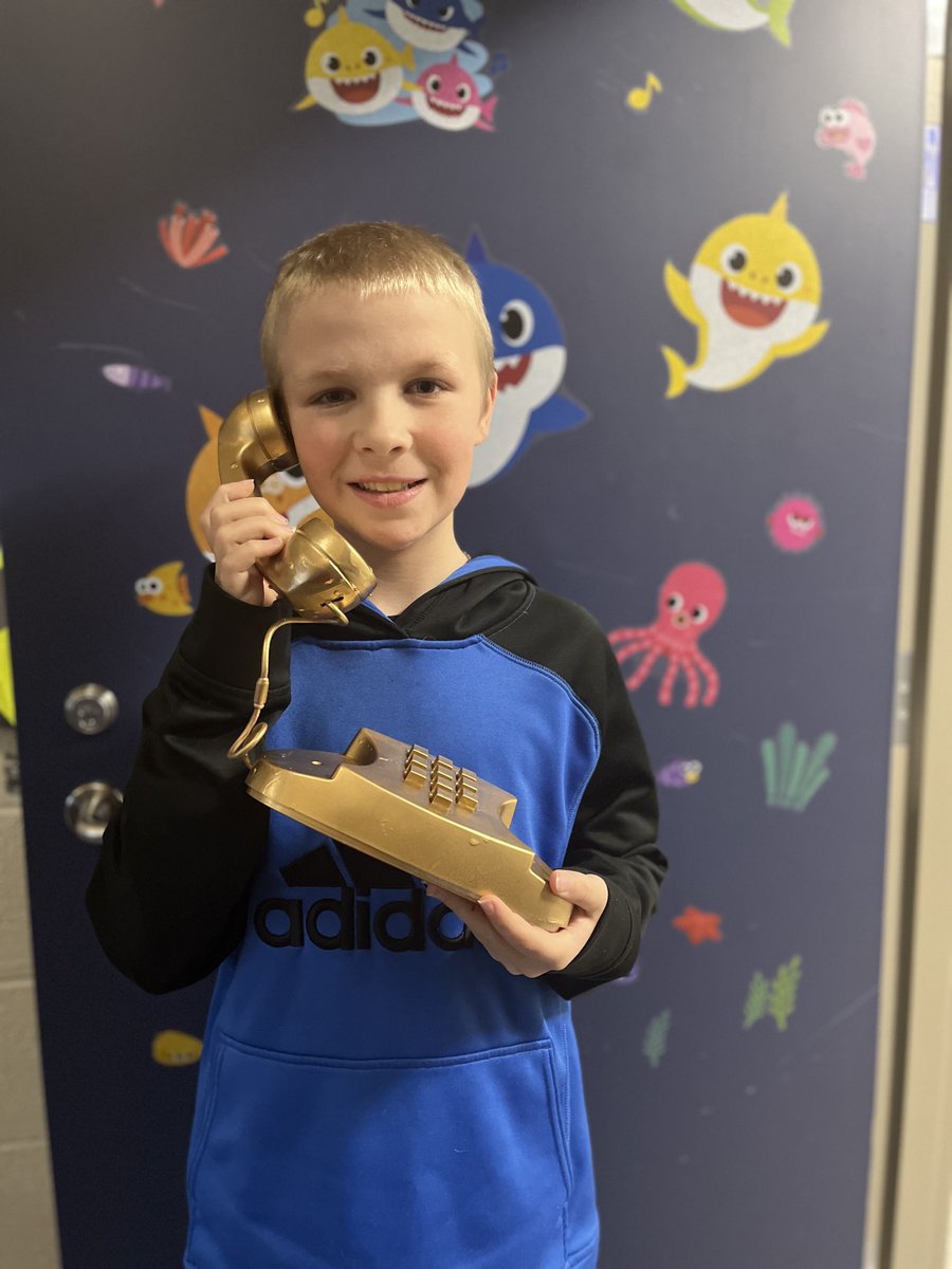 This #SuperSayreShark helped out a friend in a tough situation. We are proud of Andrew! #SayreSharks #SayreGoldenPhone ⁦<a href="/sayre_pto/">Sayre Elementary PTO</a>⁩ ⁦<a href="/SLCSD/">South Lyon Community Schools</a>⁩