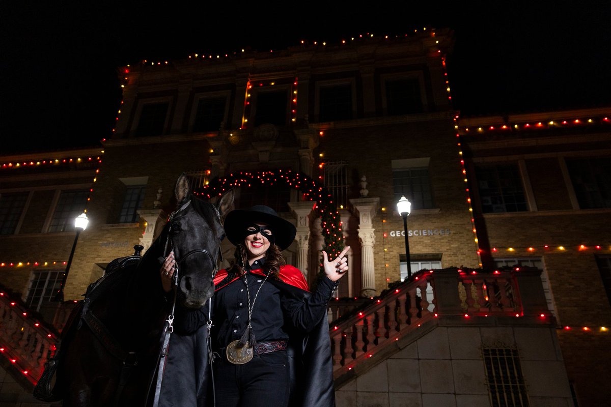 TexasTech's tweet photo. 'Tis the season 🎄 https://t.co/0MZi1j1HnK