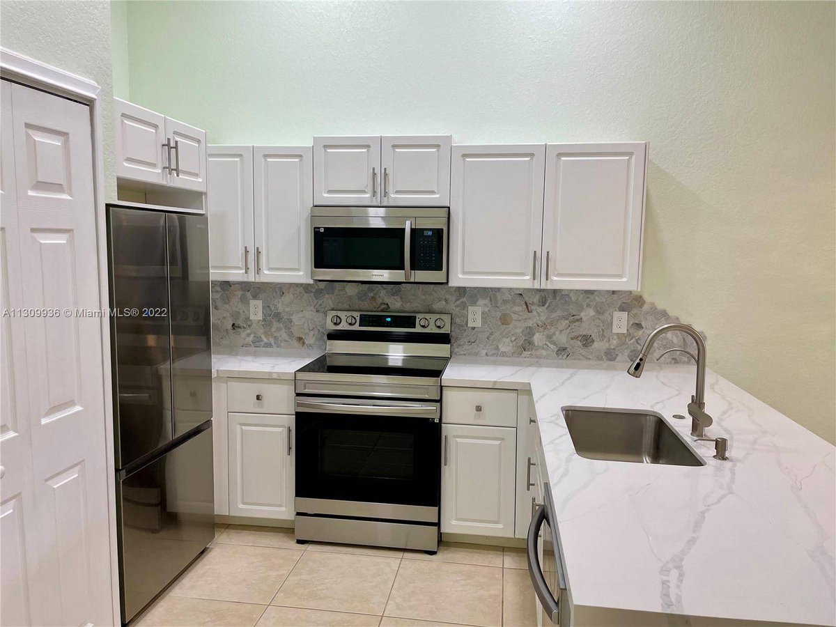pinerotitle's tweet photo. 3920 SW 48th Ave #3920, Pembroke Park, FL 33023 is now under contract.
See this listing and more on my website: https://t.co/O3rSwph5BF https://t.co/DOlZziLQxF