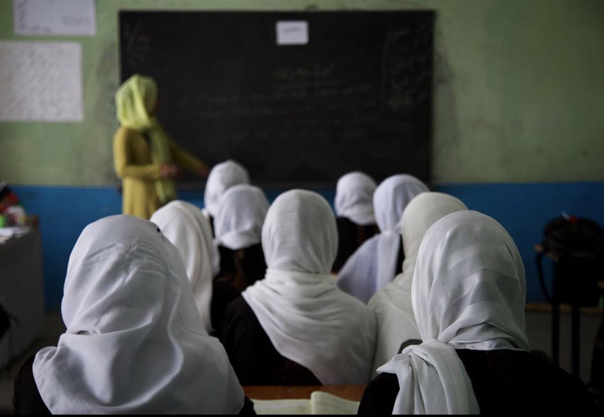 asma_halimi1's tweet photo. #LetAfghanWomenLearn #LetAfghanistanGirlsLearn #BanTaliban #LetAfghanWomenStudy  #letafghangirlslearn https://t.co/E49X0Ikw2s