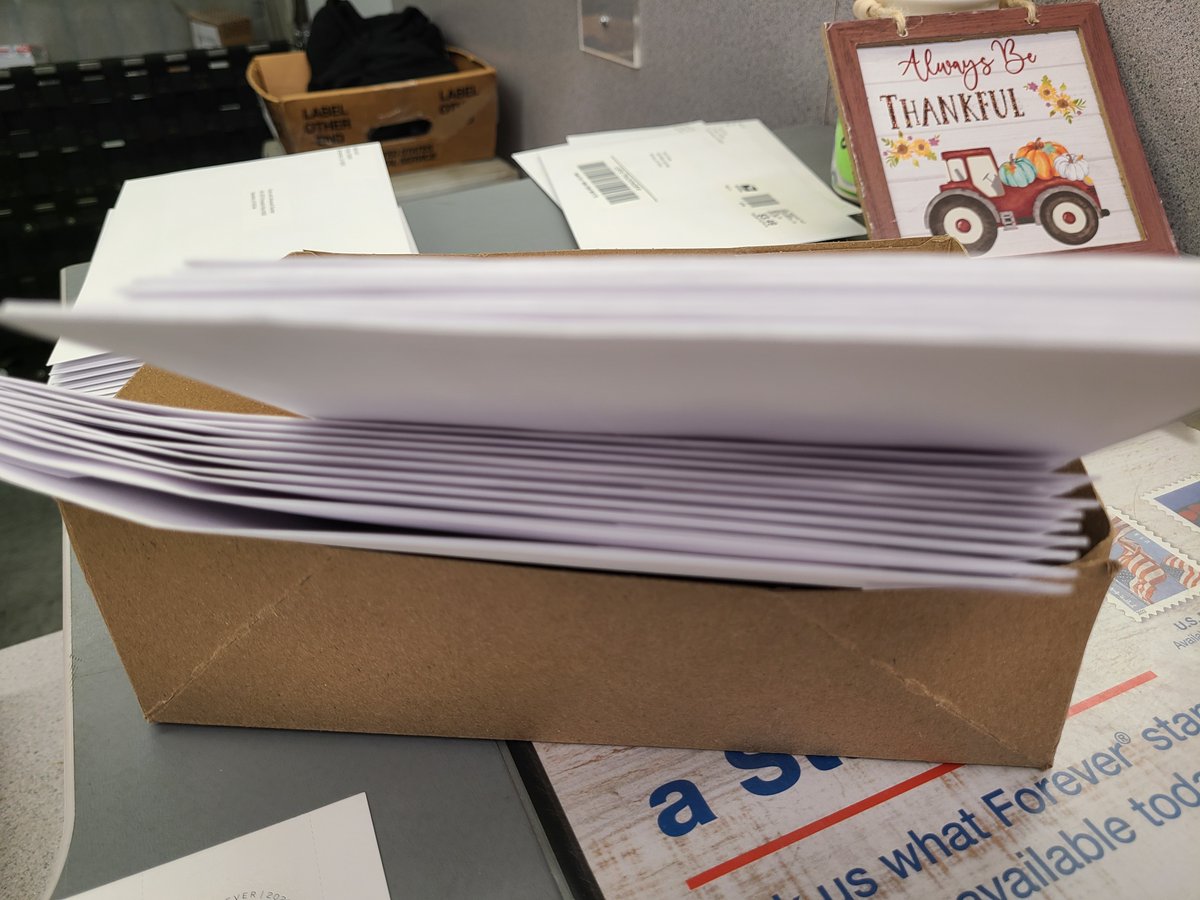 nolanerck's tweet photo. Batch #2 of the mix CDs is going out! That's all of'em! (Sans a couple international ones.)
Phew!
#music
#mixCDs
#MusicNerd
#GiveTheGiftOfMusic https://t.co/Q9B1RreAsW
