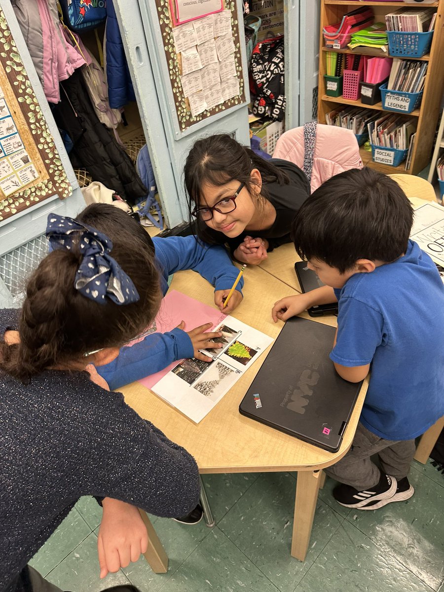 Which One Doesn't Belong... holiday edition 🎄❄️⛄️ <a href="/PS66JKO/">JKO Elementary</a> #collaboration #podwork #HappyHolidays
