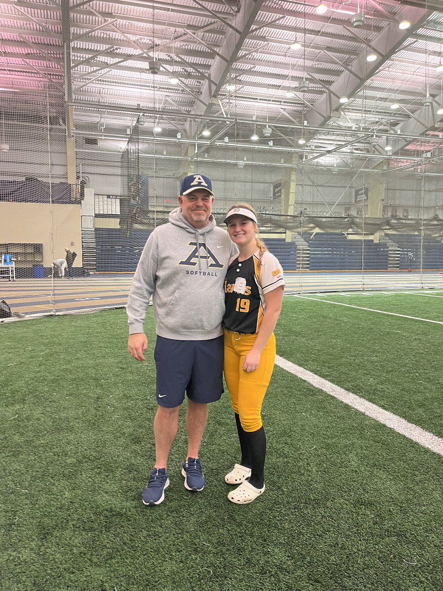 Kate Schell tweet media