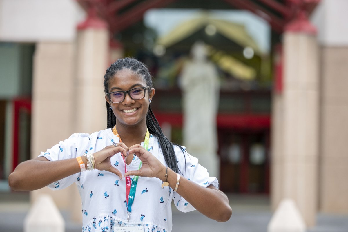 StJude's tweet photo. 📢 Calling all high school students looking for an opportunity to get involved with leadership, community, and service! The St. Jude Leadership Society might be the perfect opportunity for you. Learn more https://t.co/1VZ6mH9BhH https://t.co/2agzkCFsaM