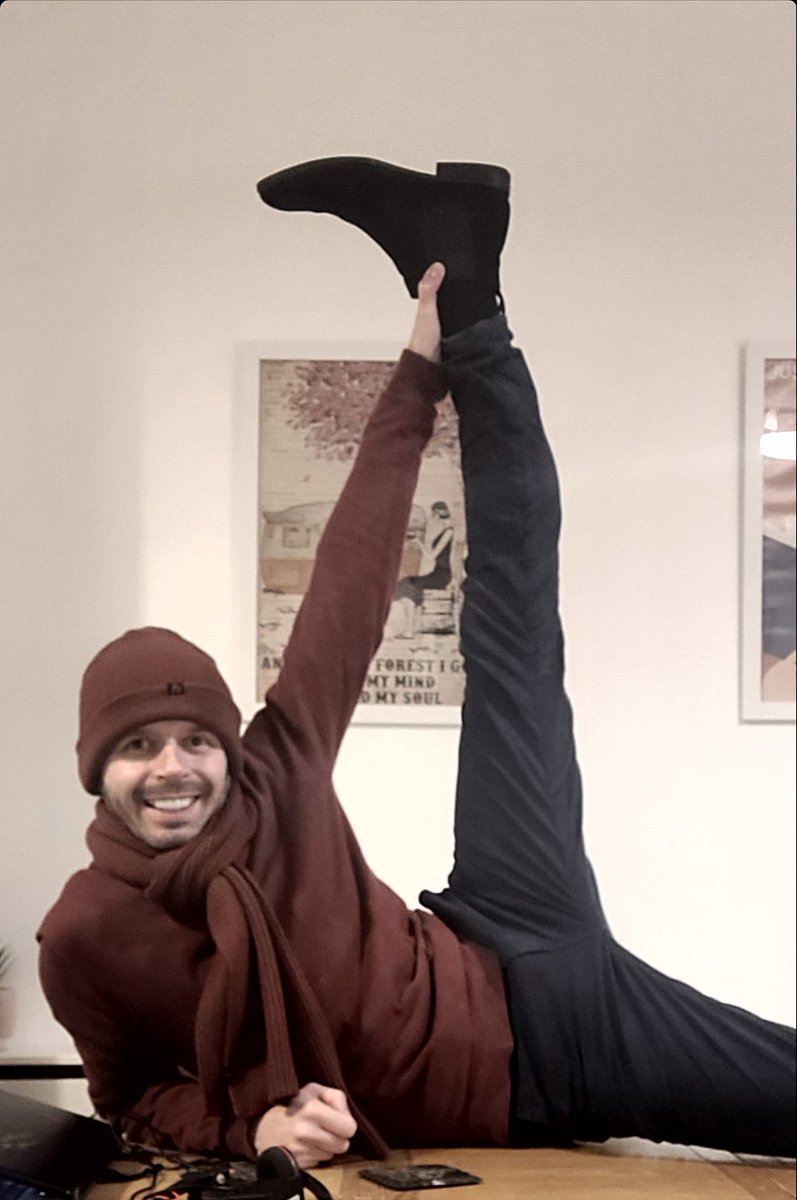 Legs up if you've still xmas shopping to do...2 days before X- mas. Yip...I'm a disaster lol.